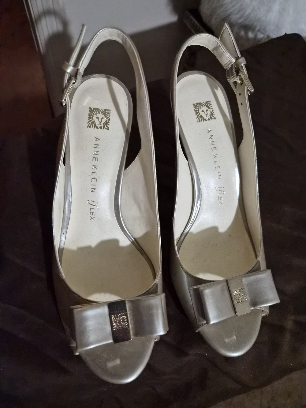 Anne Klein Metallic Silver Slingback Bow Peep-Toe Heels